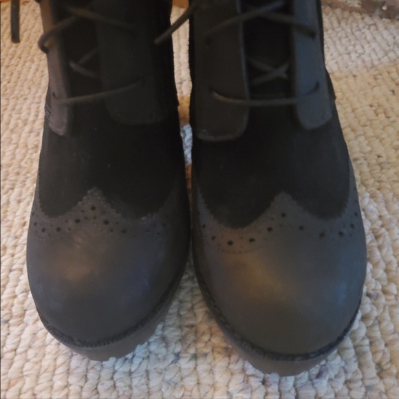 Sperry Emory Black Bootie Heels - Picture 3 of 8